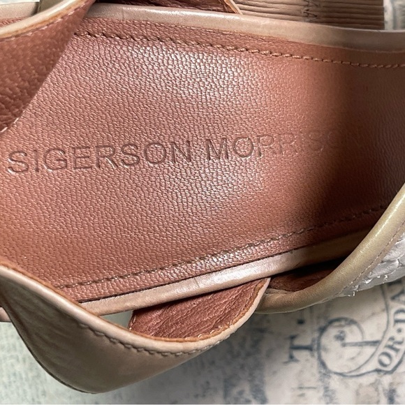 Sigerson Morrison Velcro Strap Sandal Lucite Heel - Picture 12 of 14